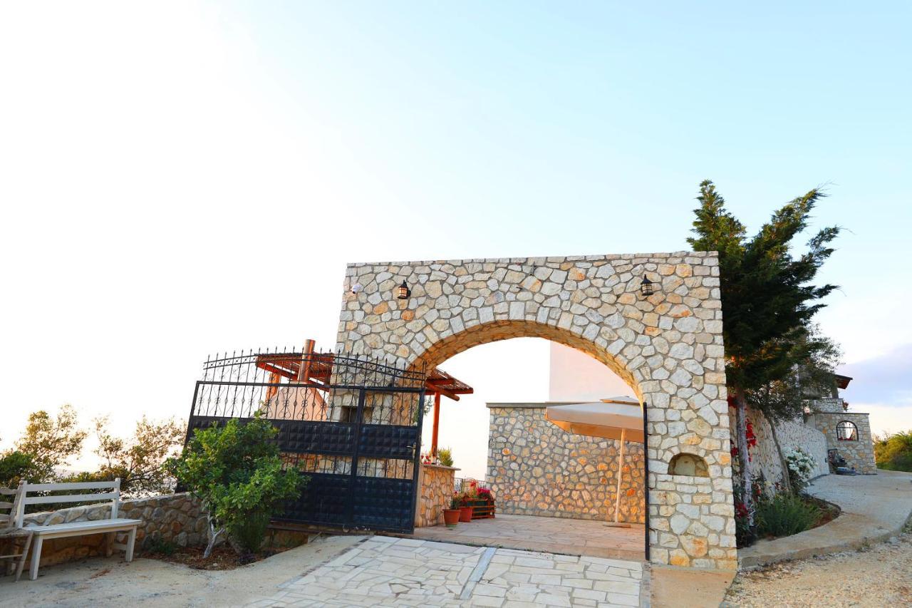 Vila Dena Vlorë Exteriör bild