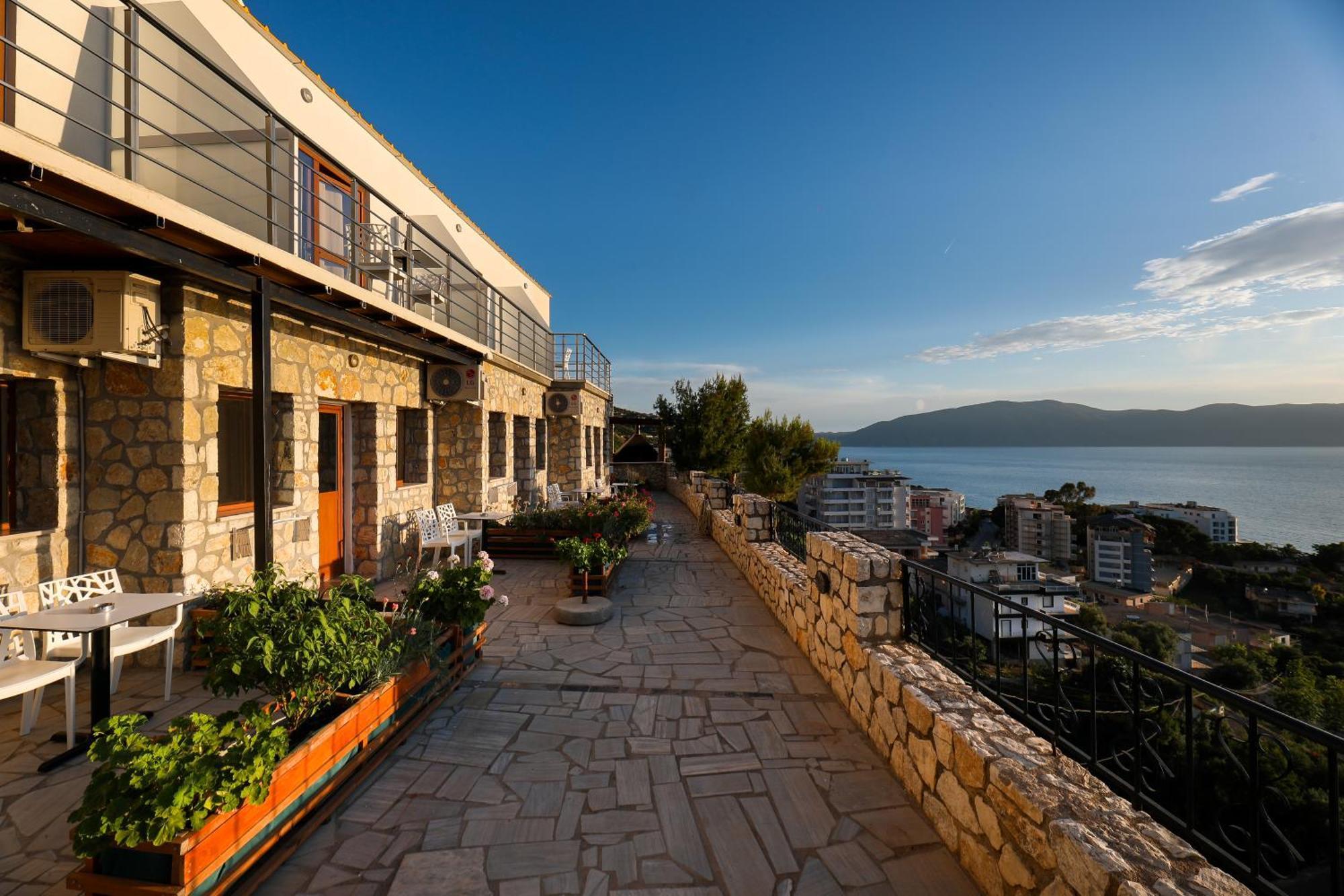 Vila Dena Vlorë Exteriör bild