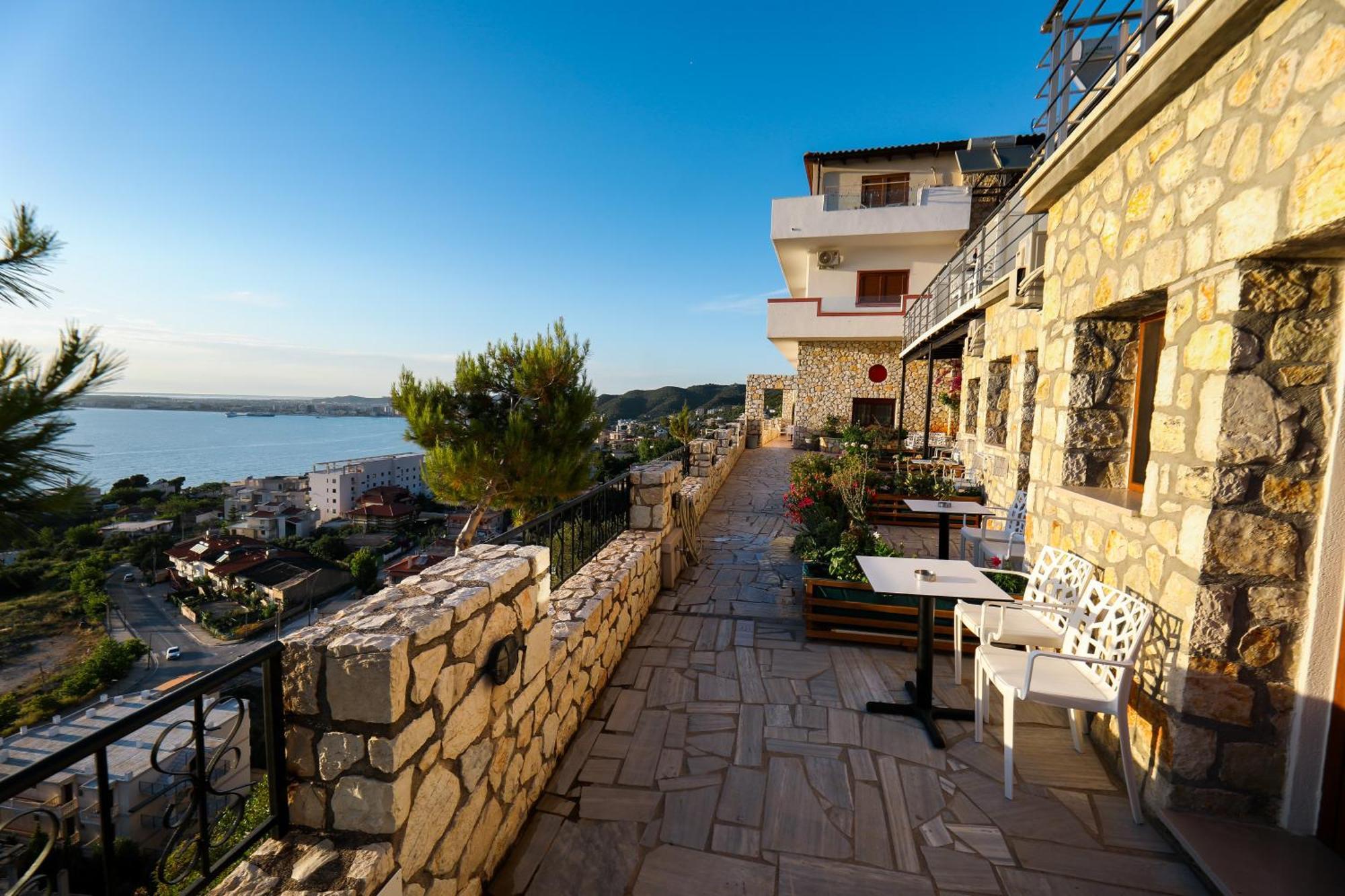 Vila Dena Vlorë Exteriör bild