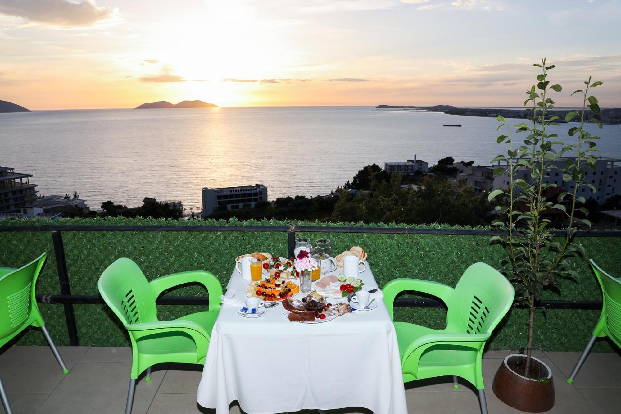 Vila Dena Vlorë Exteriör bild