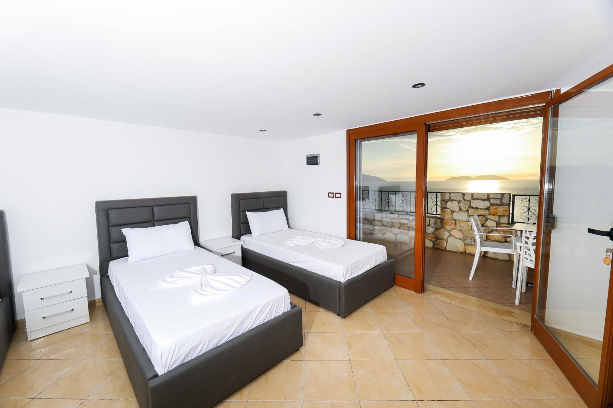 Vila Dena Vlorë Exteriör bild