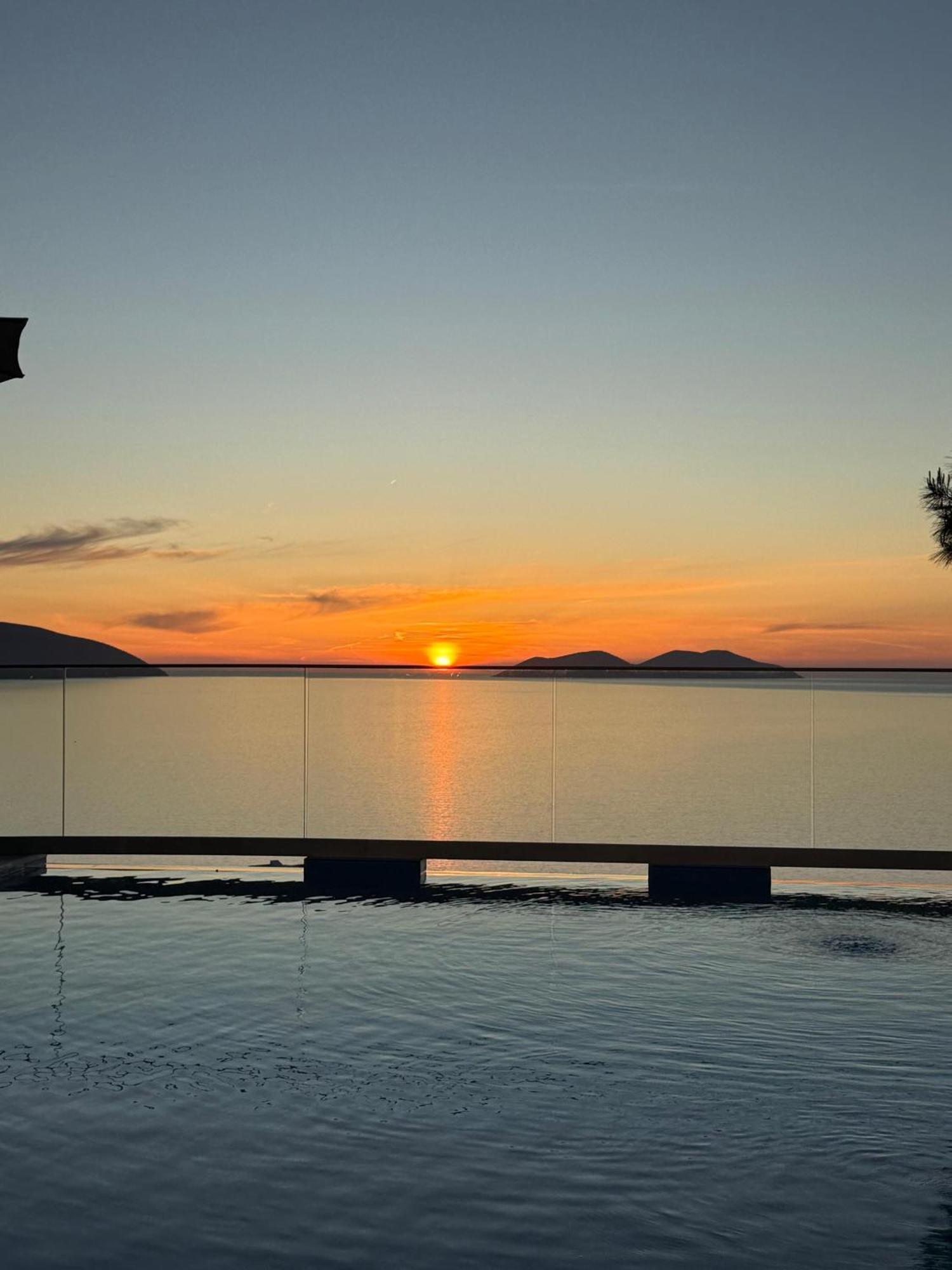 Vila Dena Vlorë Exteriör bild