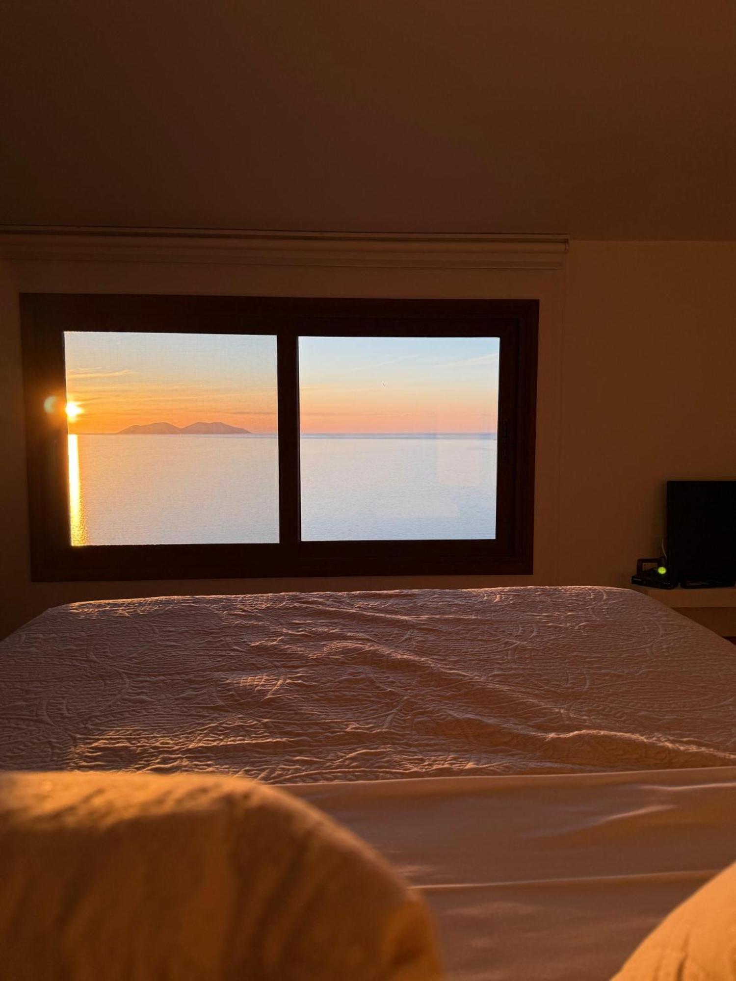 Vila Dena Vlorë Exteriör bild