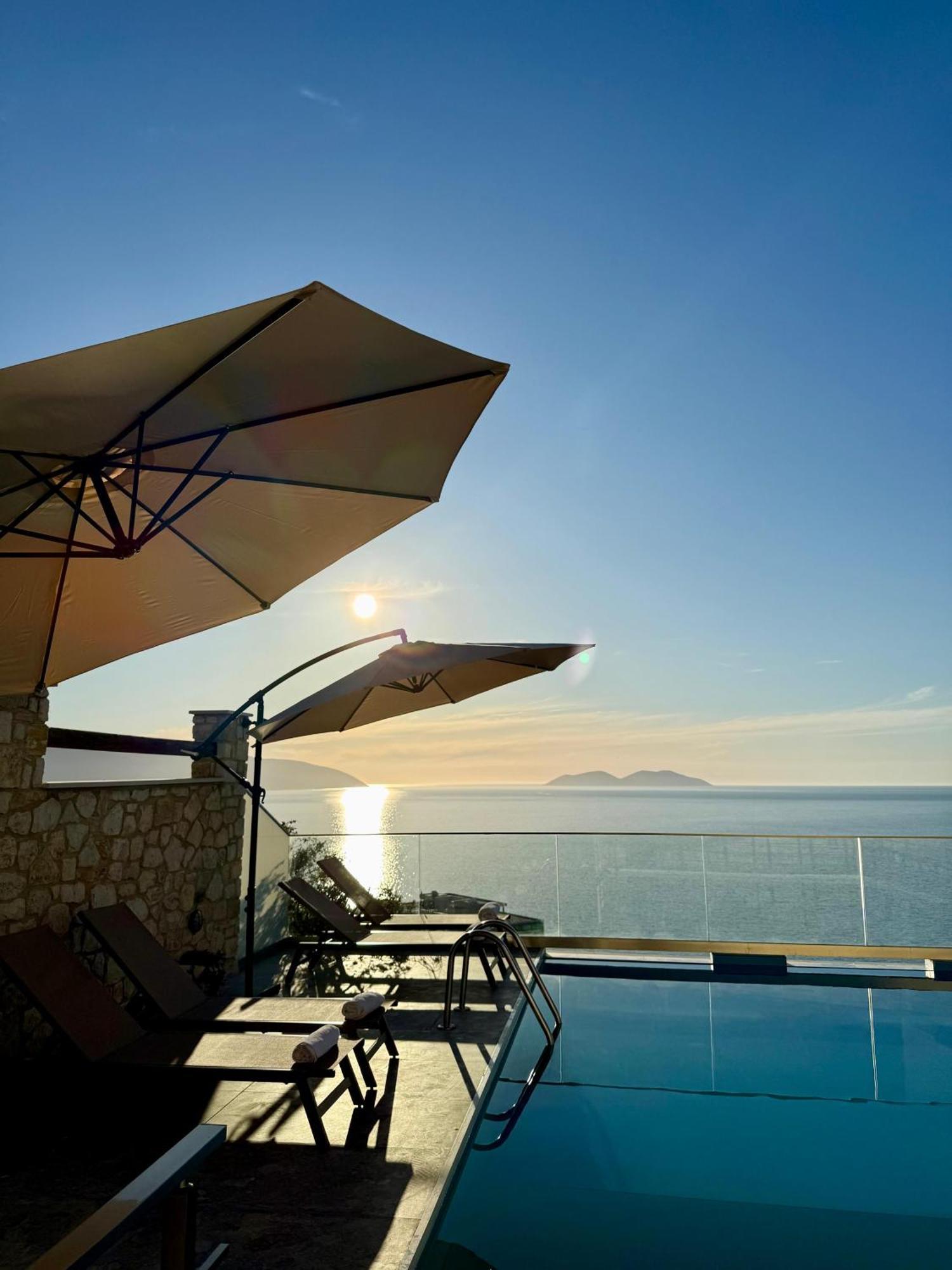 Vila Dena Vlorë Exteriör bild
